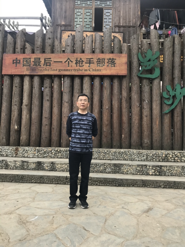 屯里的富豪的第一张照片--黔东残疾人相亲网